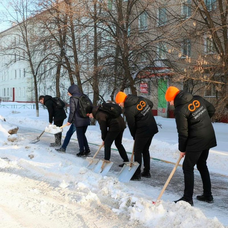 Уборка снега с крыш и территорий в Галиче